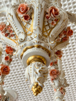 Porzellan Kronleuchter in Barockform Rudolf Kämmer 2. Hälfte 20. Jhd